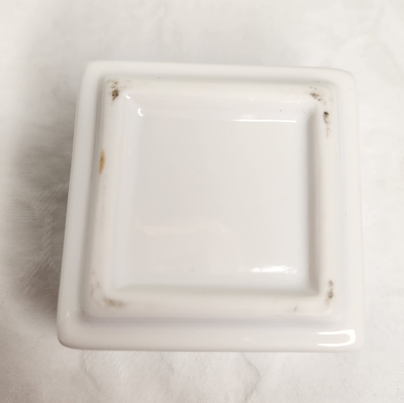 Japanese Lucky Porcelain Dish - Picture 5 of 7